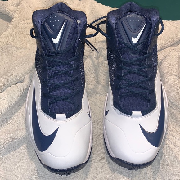 Nike shoes - Picture 3 of 13